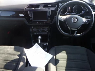 Volkswagen GOLF TOURAN