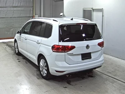 Volkswagen GOLF TOURAN