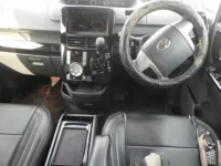 Toyota VOXY лот № 2283 оценка 3.5  с аукциона в Японии 2