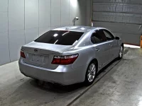 Lexus LS лот № 3351 оценка 3.5  с аукциона в Японии 4