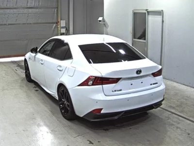 Lexus IS