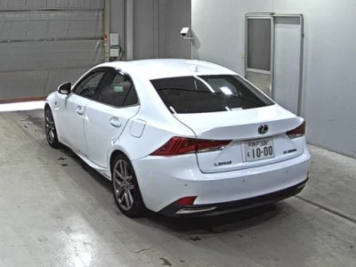 Lexus IS