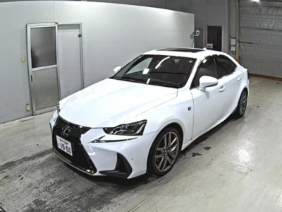 Lexus IS