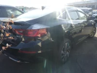 Honda INSIGHT лот № 2906 оценка   с аукциона в Японии 4