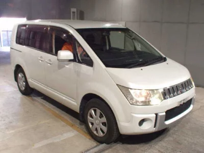 Mitsubishi DELICA D5  с аукциона в Японии