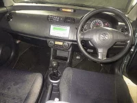 Suzuki SWIFT лот № 8028 оценка 3  с аукциона в Японии 2