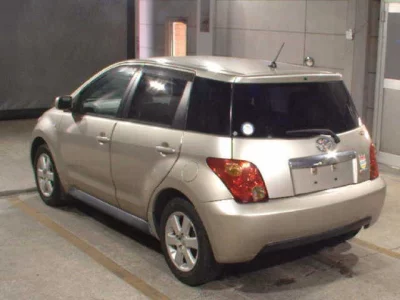 Toyota IST