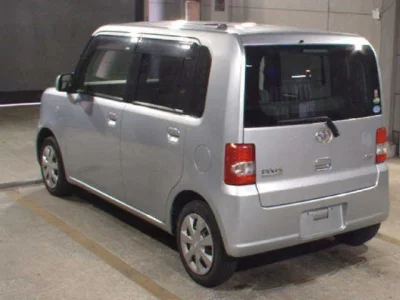 Toyota PIXIS SPACE