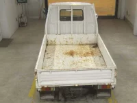 Mazda BONGO лот № 4708 оценка 3  с аукциона в Японии 5