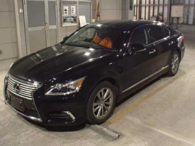 Lexus LS