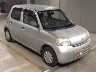 Daihatsu Esse