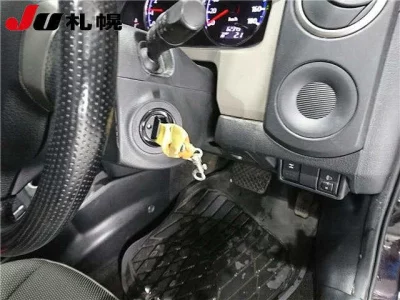 Mazda VERISA  с аукциона в Японии