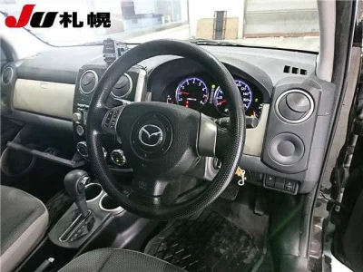 Mazda VERISA  с аукциона в Японии