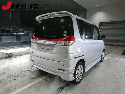 Mitsubishi DELICA D2