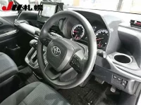 Toyota NOAH лот № 1002 оценка 3.5  с аукциона в Японии 2