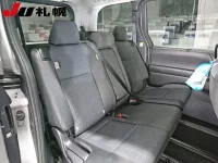 Toyota NOAH лот № 1020 оценка 4  с аукциона в Японии 6