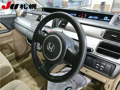 Honda STEP WAGON  с аукциона в Японии