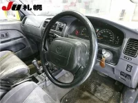 Toyota HILUX SURF лот № 1065 оценка R  с аукциона в Японии 2