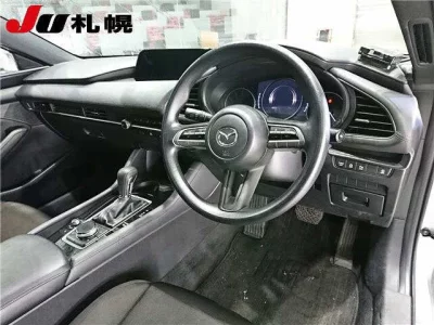 Mazda MAZDA3  с аукциона в Японии