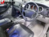 Toyota HILUX SURF лот № 8009 оценка 3  с аукциона в Японии 2