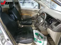 Toyota ISIS лот № 3014 оценка -  с аукциона в Японии 4