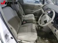 Toyota ISIS лот № 3026 оценка -  с аукциона в Японии 4