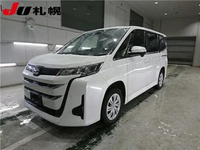 Toyota NOAH  с аукциона в Японии