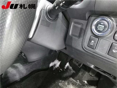 Toyota WISH  с аукциона в Японии