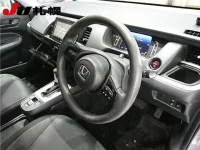 Honda FIT лот № 1156 оценка 3.5  с аукциона в Японии 2