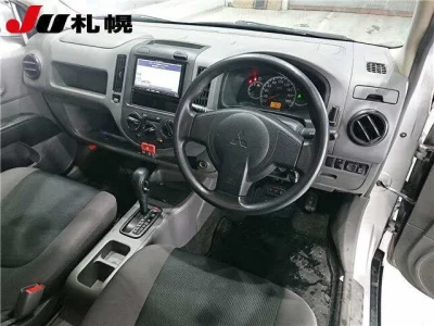 Mitsubishi LANCER VAN