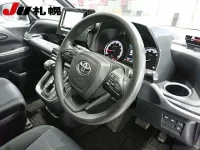 Toyota NOAH лот № 1281 оценка 4  с аукциона в Японии 2