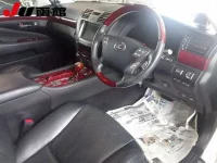 Lexus LS лот № 9210 оценка 4  с аукциона в Японии 2