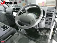 Mazda BONGO лот № 1285 оценка 3.5  с аукциона в Японии 2