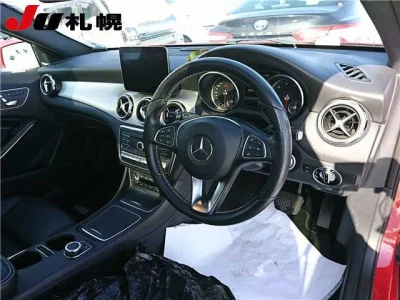Mercedes-Benz GLA CLASS