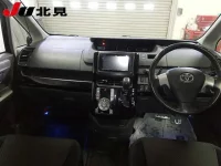 Toyota NOAH лот № 6023 оценка 3  с аукциона в Японии 2