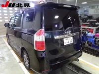 Toyota NOAH лот № 6023 оценка 3  с аукциона в Японии 1