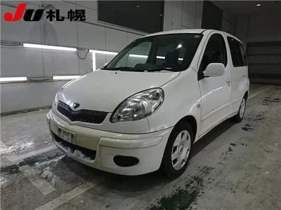 Toyota FUNCARGO  с аукциона в Японии