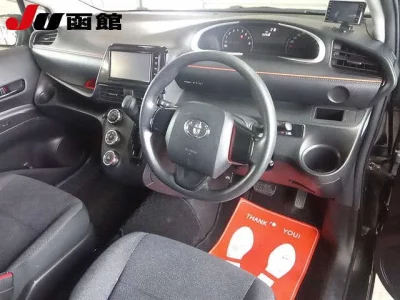 Toyota SIENTA  с аукциона в Японии