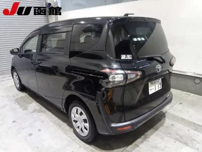 Toyota SIENTA  с аукциона в Японии