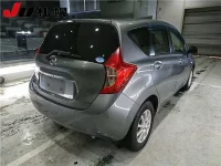 Nissan NOTE лот № 215 оценка R  с аукциона в Японии 1