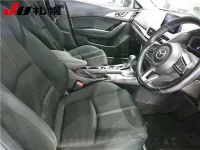 Mazda AXELA лот № 1357 оценка 4  с аукциона в Японии 4