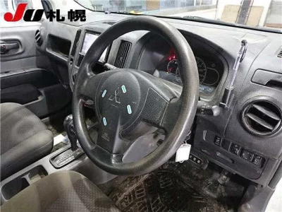 Mitsubishi LANCER VAN