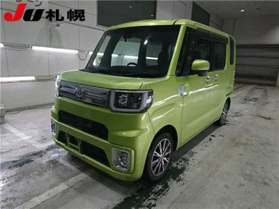 Toyota PIXIS MEGA