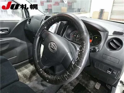 Daihatsu MIRA  с аукциона в Японии