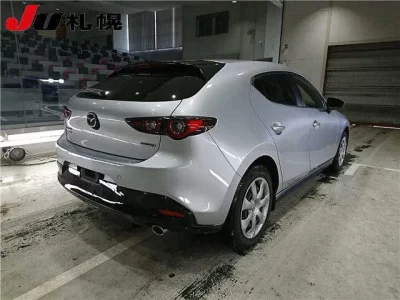 Mazda MAZDA3  с аукциона в Японии