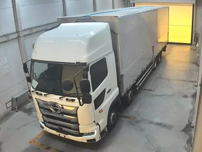 Hino TRUCK