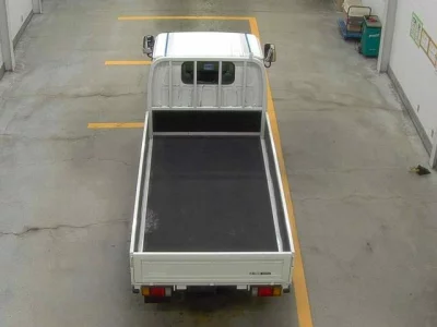 Mazda TITAN  с аукциона в Японии