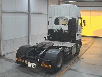Isuzu TRUCK