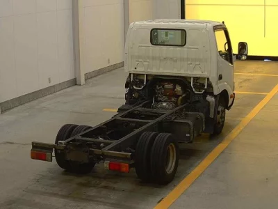 Toyota DYNA  с аукциона в Японии