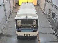 Hino BUS лот № 3384 оценка 3  с аукциона в Японии 2